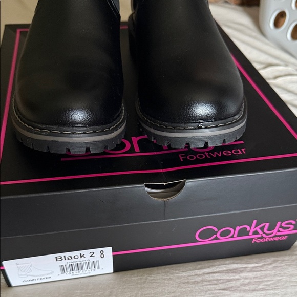 Corky’s Cabin Fever Black Chelsea Boots - Picture 4 of 5